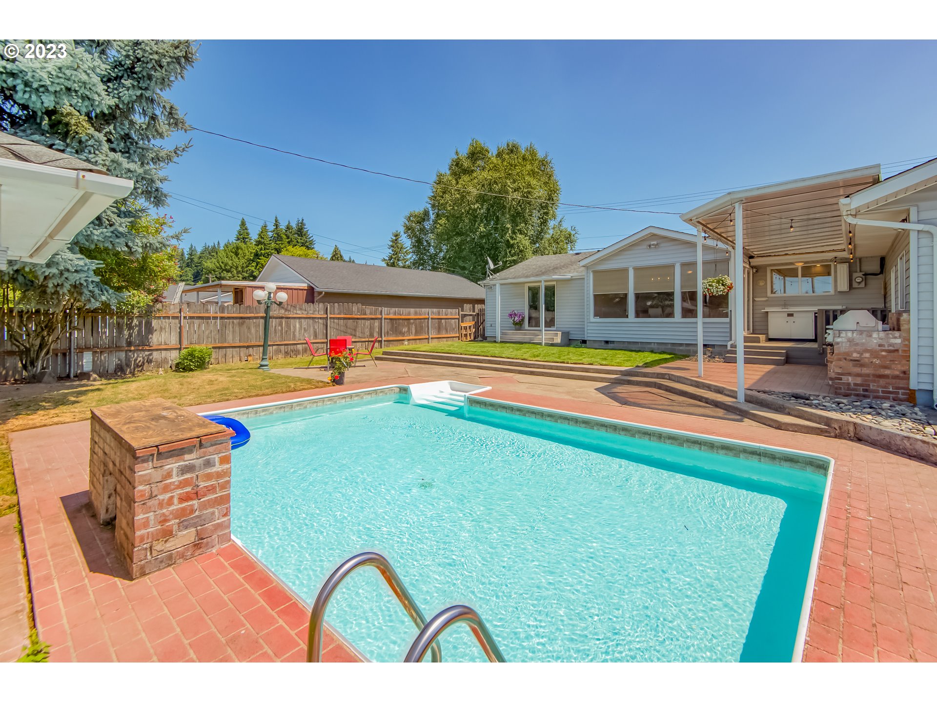 2425 Pacific Way Longview, WA 98632 - Photo 26 of 29 Gallery Image 26