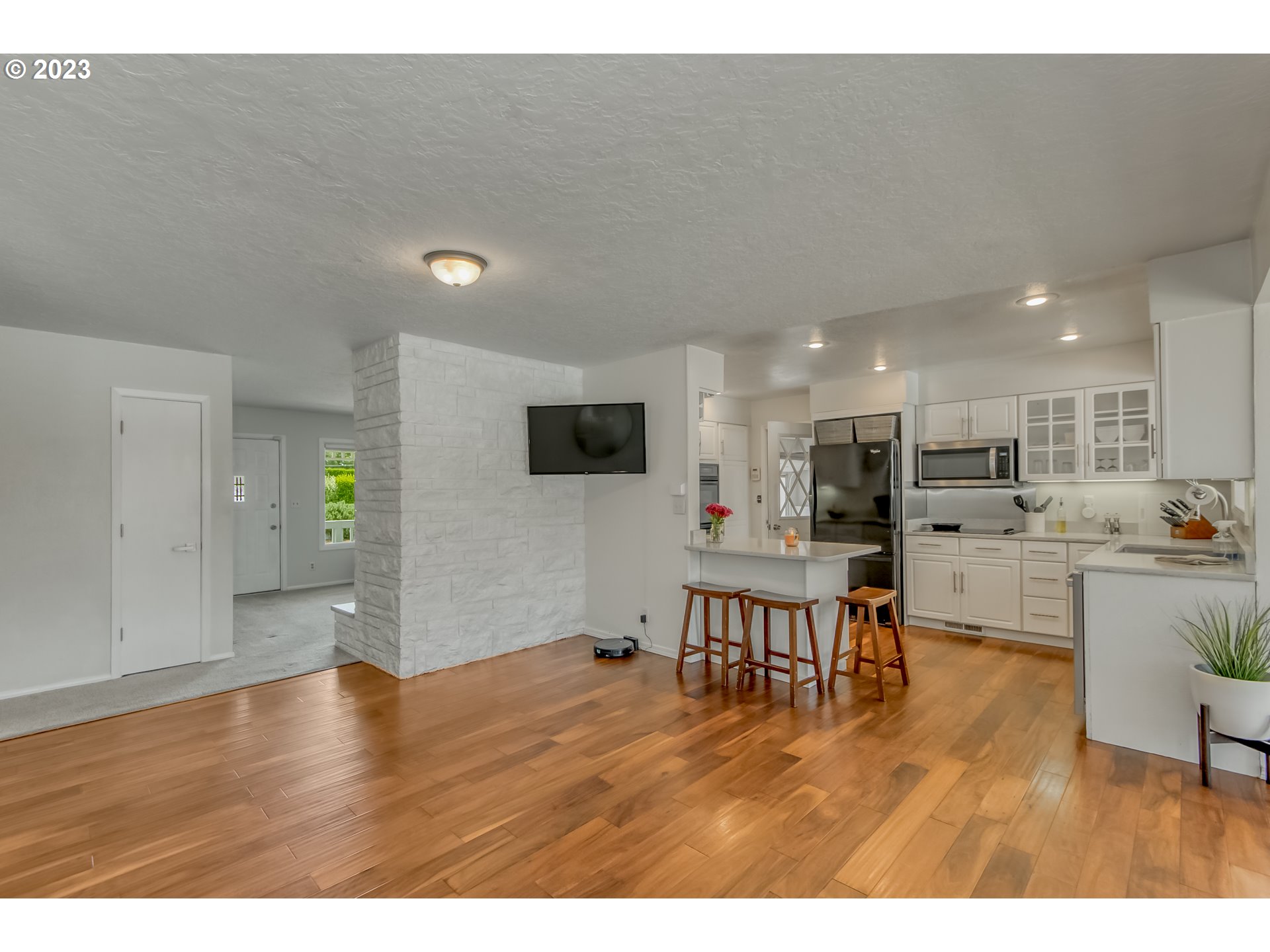 2425 Pacific Way Longview, WA 98632 - Photo 9 of 29 Gallery Image 9