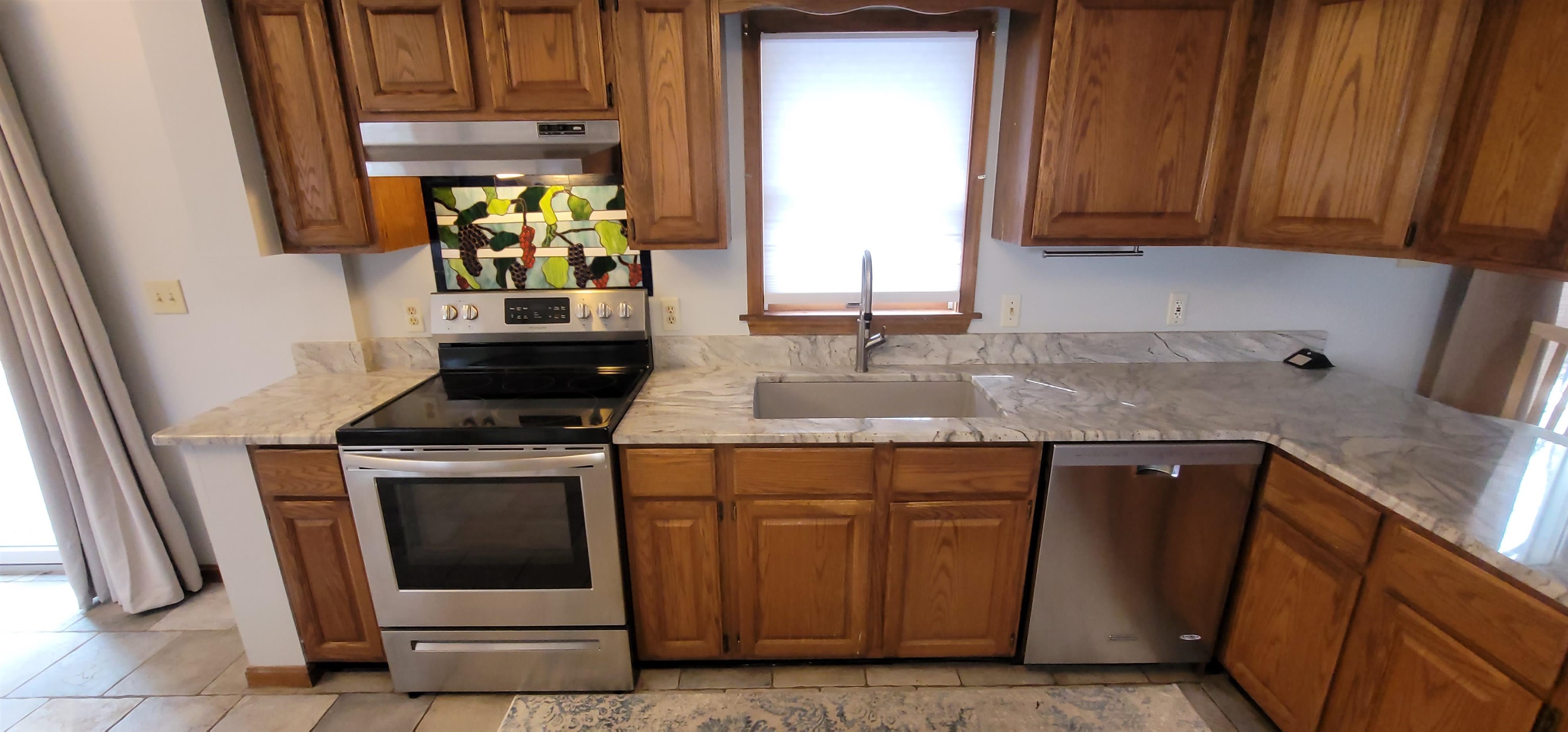 119 Haverhill Road Windham, NH 03087 - Photo 6 of 60