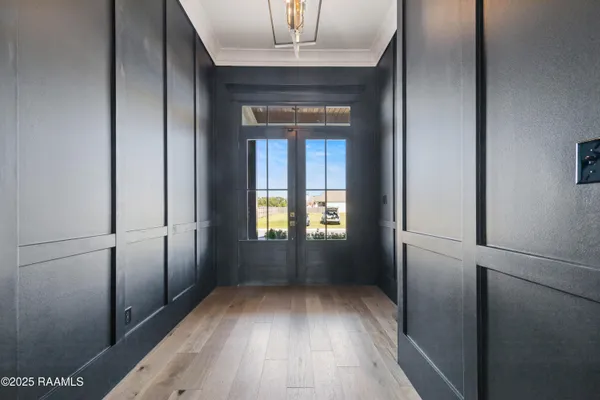 $873,000 | 124 Breakers Way, Scott, LA 70583