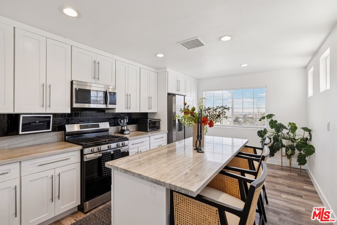 38425 Juniper Tree Road Palmdale, CA 93551 - Photo 11 of 39