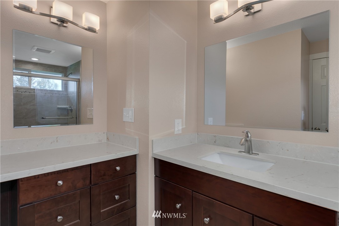 5309 Lake Alice Road Southeast Fall City, WA 98024 - Photo 14 of 25 Gallery Image 14