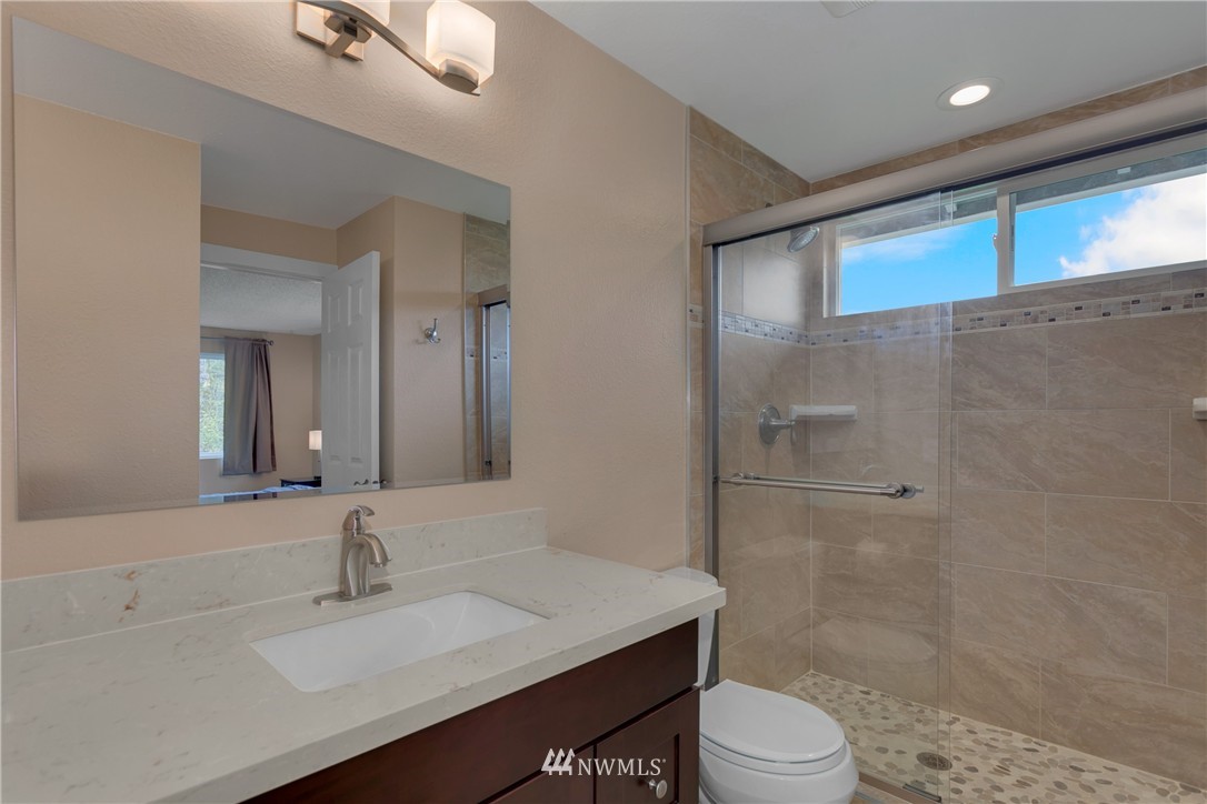 5309 Lake Alice Road Southeast Fall City, WA 98024 - Photo 15 of 25 Gallery Image 15