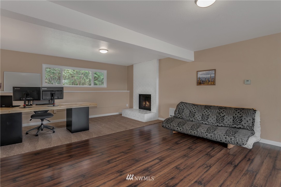 5309 Lake Alice Road Southeast Fall City, WA 98024 - Photo 5 of 25 Gallery Image 5