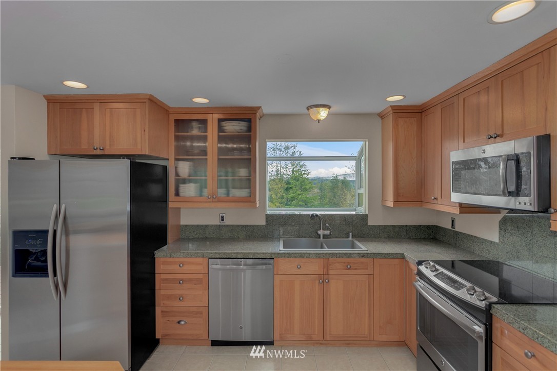 5309 Lake Alice Road Southeast Fall City, WA 98024 - Photo 10 of 25 Gallery Image 10