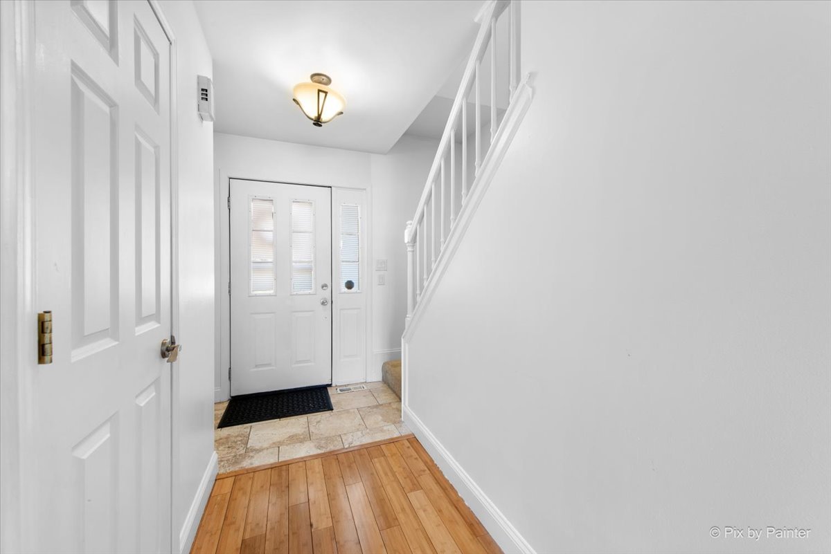 14409 Lamon Avenue Midlothian, IL 60445 - Photo 3 of 28