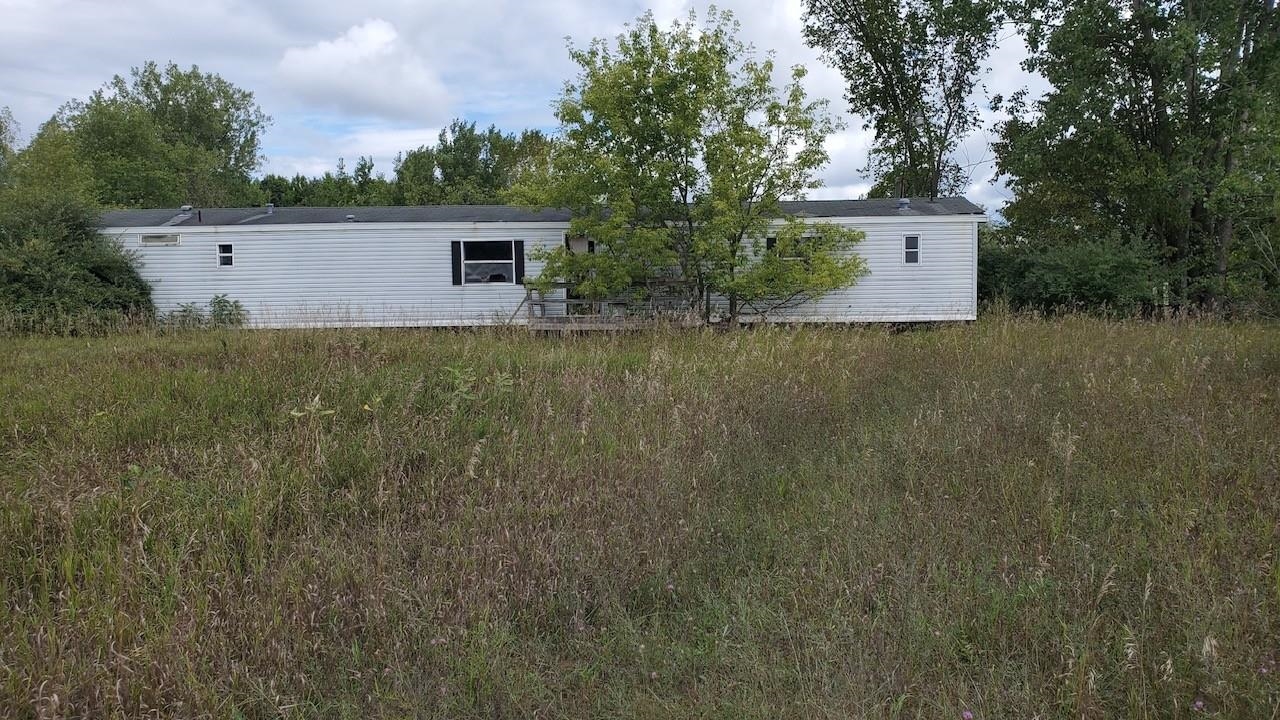 2791 East Remick Road Shepherd, MI 48883 - Photo 10 of 12