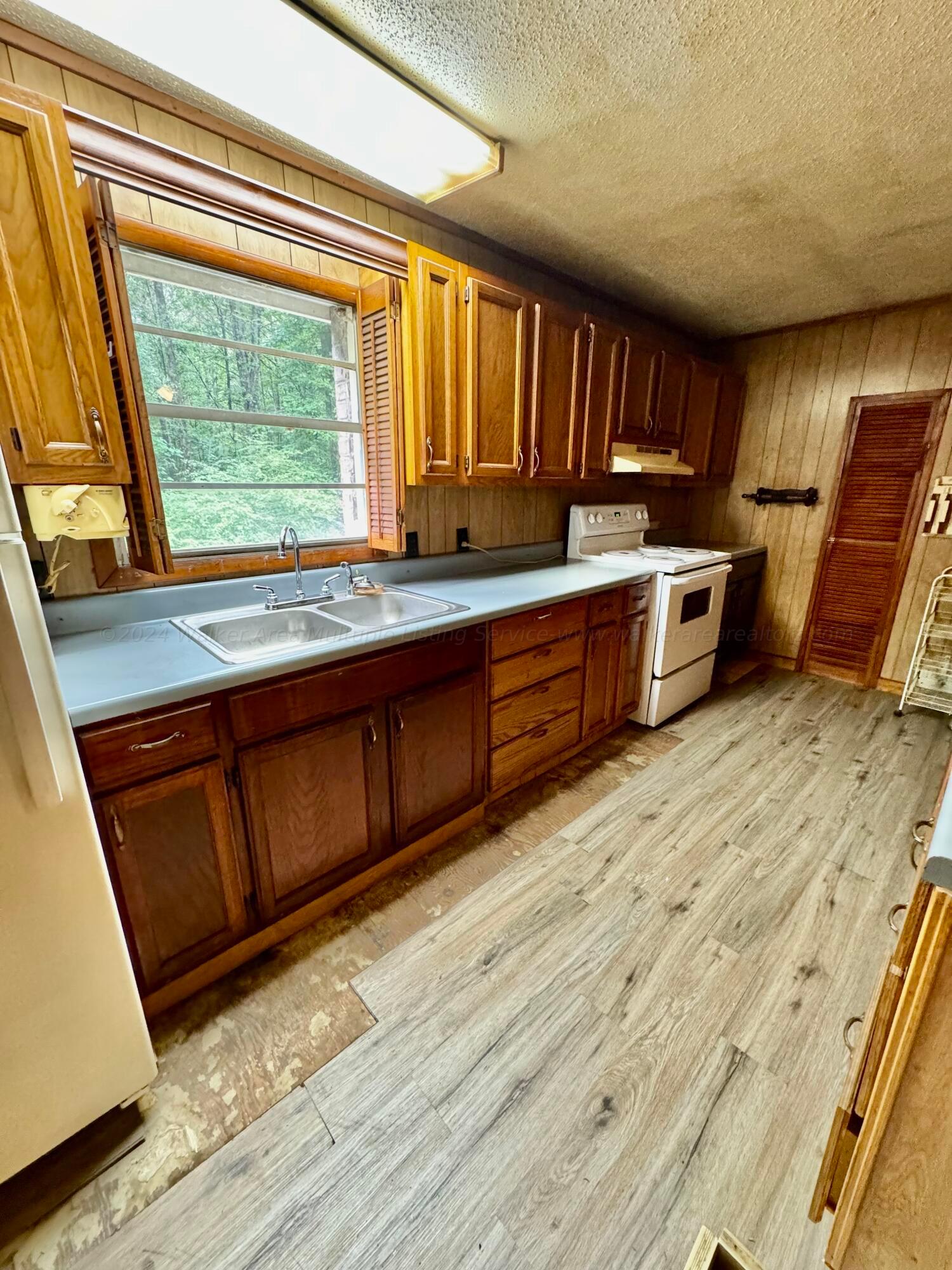 111 Liberty Road Jasper, AL 35501 - Photo 4 of 17 Gallery Image 4