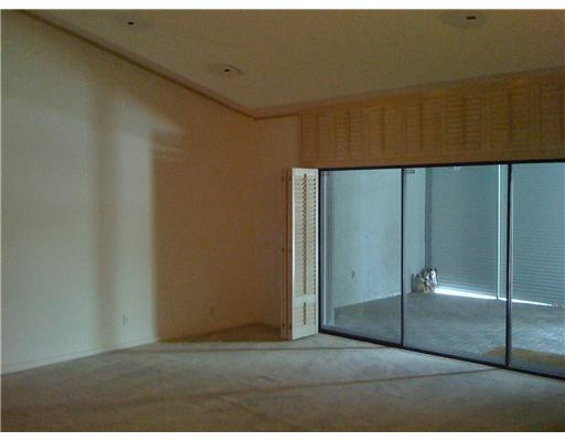 3000 Northeast 48th Street Lighthouse Point, FL 33064 - Photo 17 of 19 Living Room