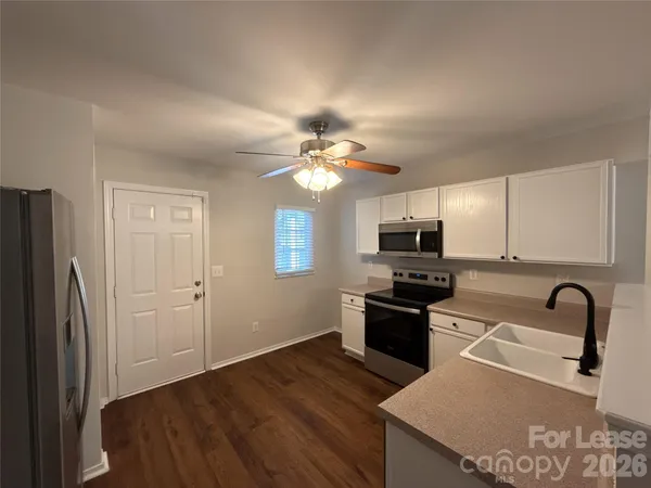 $1,950 | 15732 Circlegreen Drive, Charlotte, NC 28273
