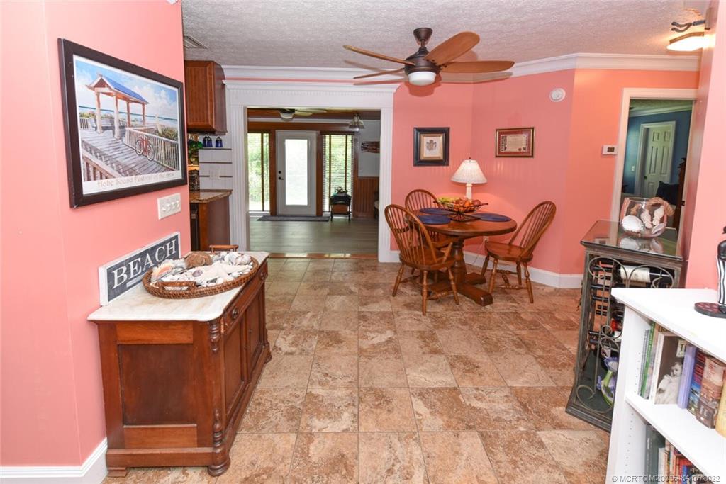 446 Cardinal Trail Stuart, FL 34997 - Photo 12 of 40