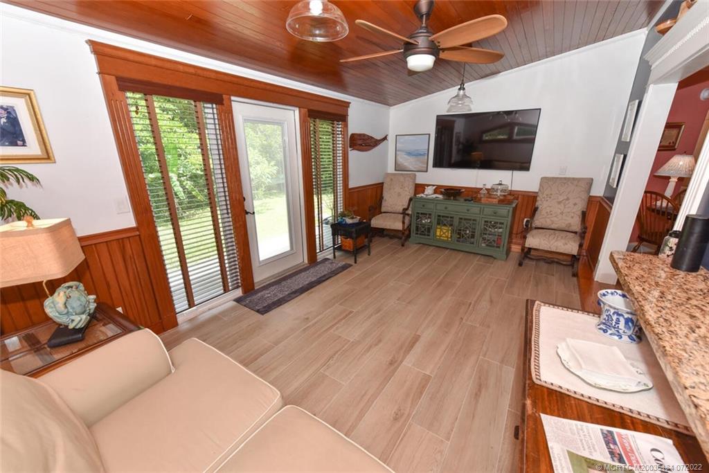 446 Cardinal Trail Stuart, FL 34997 - Photo 17 of 40