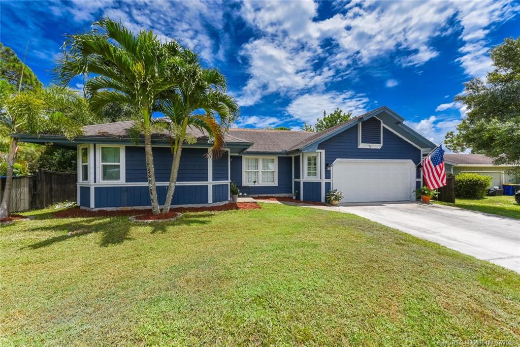 446 Cardinal Trail Stuart, FL 34997 - Photo 2 of 40