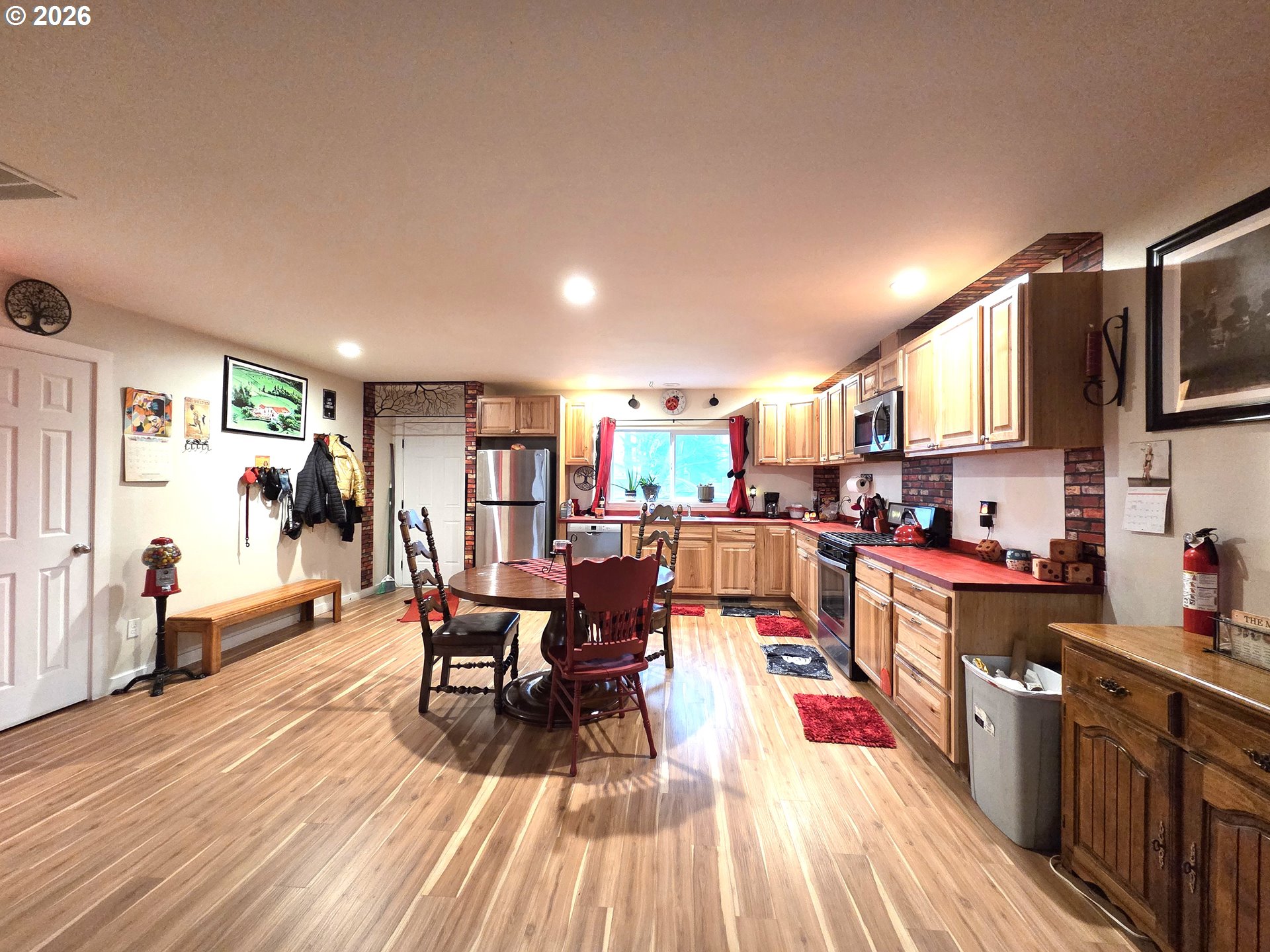 2904 North 3rd Street La Grande, OR 97850 - Photo 2 of 14 a living room with lots of furniture and kitchen view