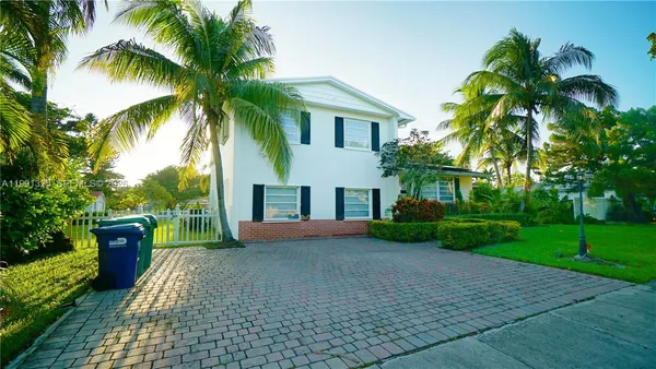 $5,200 | 9220 Southwest 103rd Avenue, Miami, FL 33176