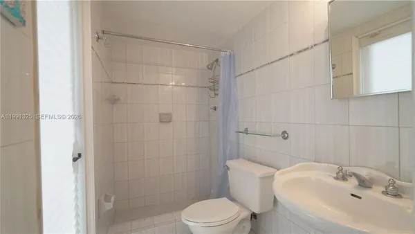 $5,200 | 9220 Southwest 103rd Avenue, Miami, FL 33176
