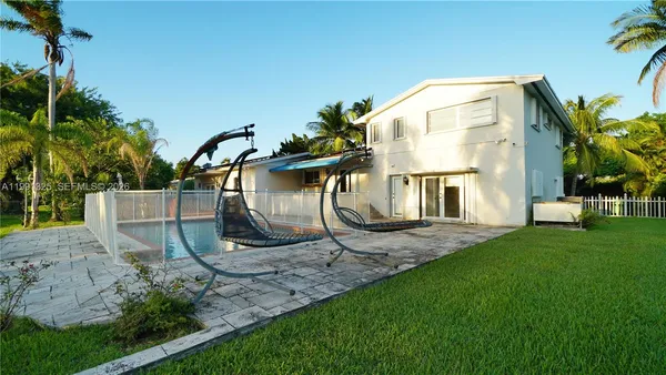 $5,200 | 9220 Southwest 103rd Avenue, Miami, FL 33176