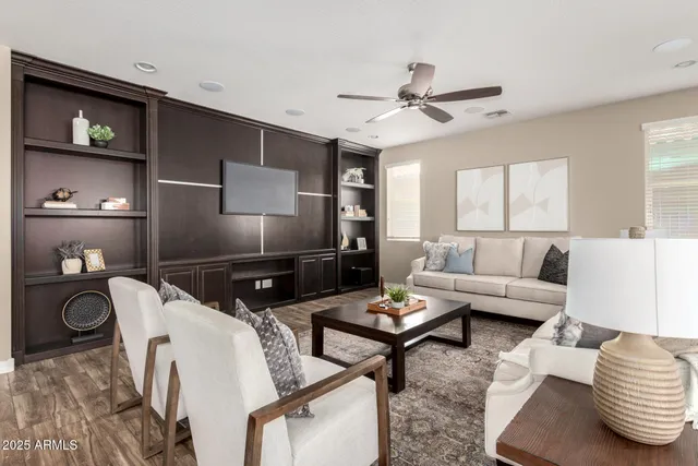 $785,000 | 3338 East Coconino Drive, Gilbert, AZ 85298