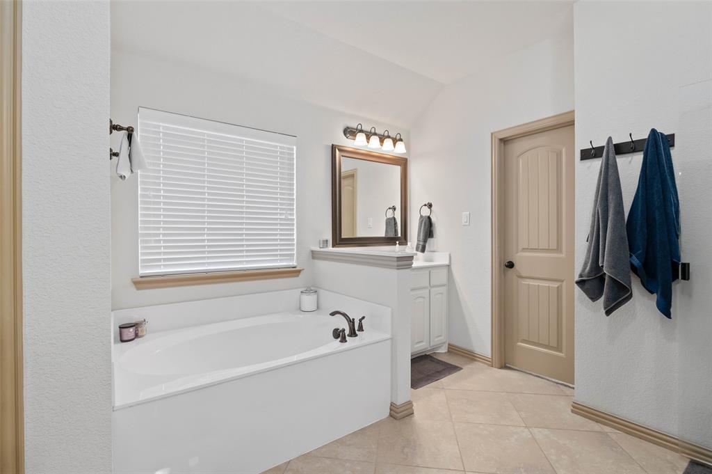 133 High Ridge Court Decatur, TX 76234 - Photo 16 of 33