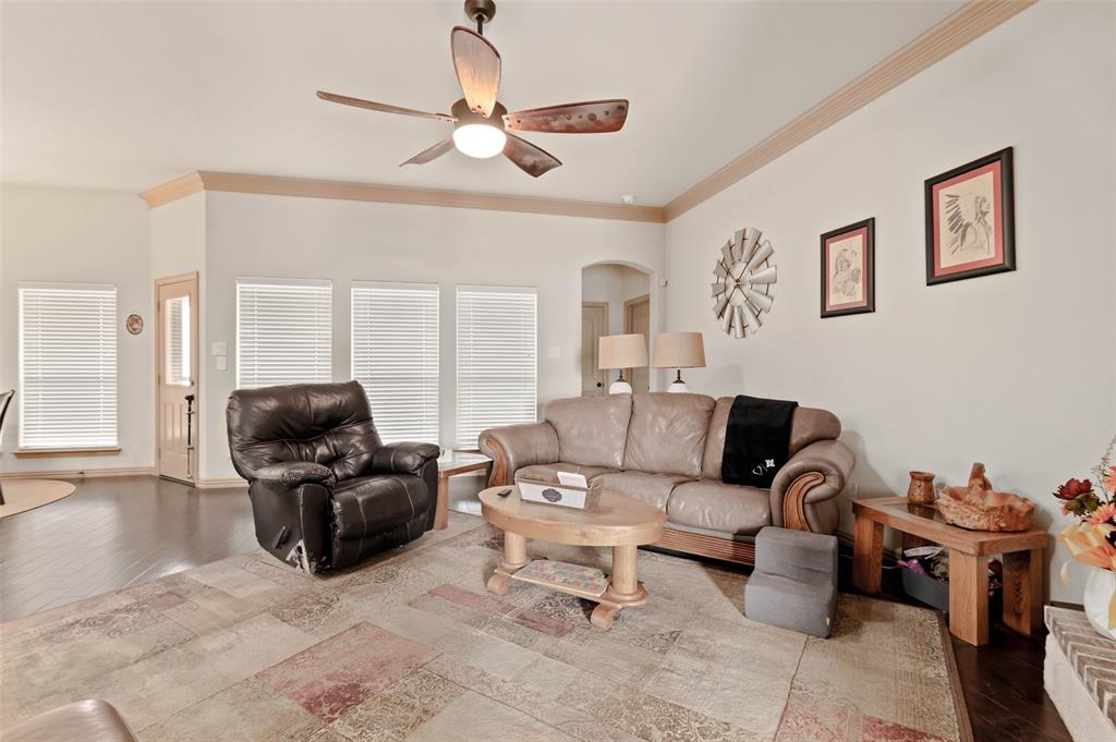 133 High Ridge Court Decatur, TX 76234 - Photo 4 of 33