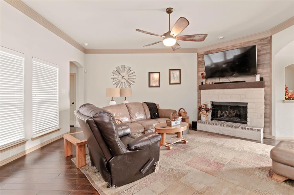 133 High Ridge Court Decatur, TX 76234 - Photo 5 of 33