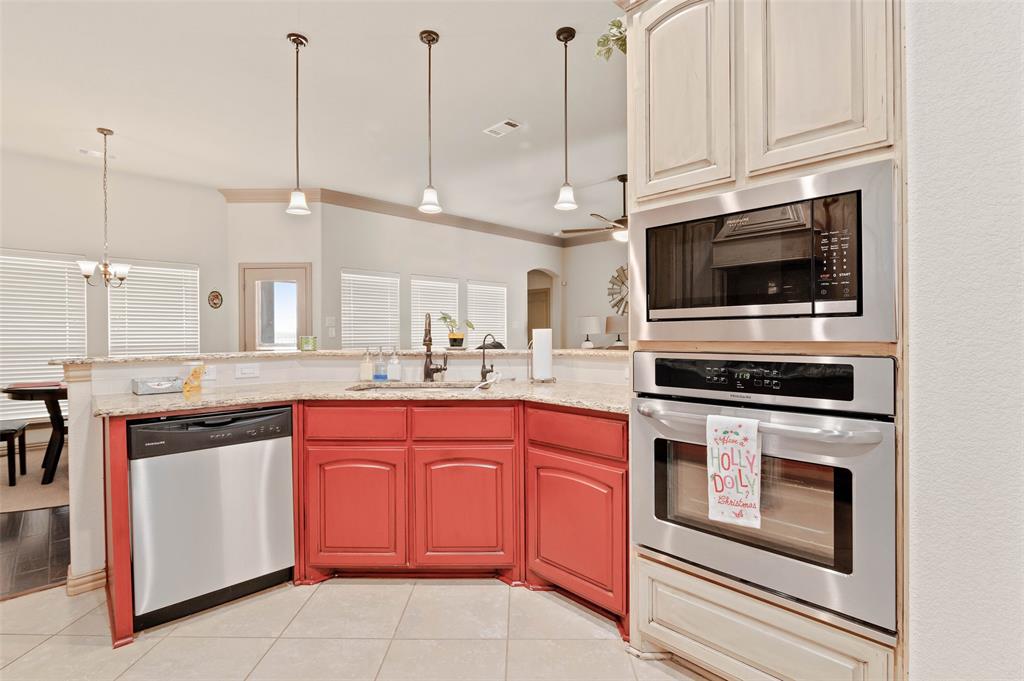 133 High Ridge Court Decatur, TX 76234 - Photo 8 of 33