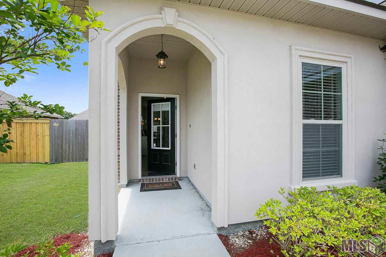 18295 Crows Nest Drive Prairieville, LA 70769 - Photo 2 of 24