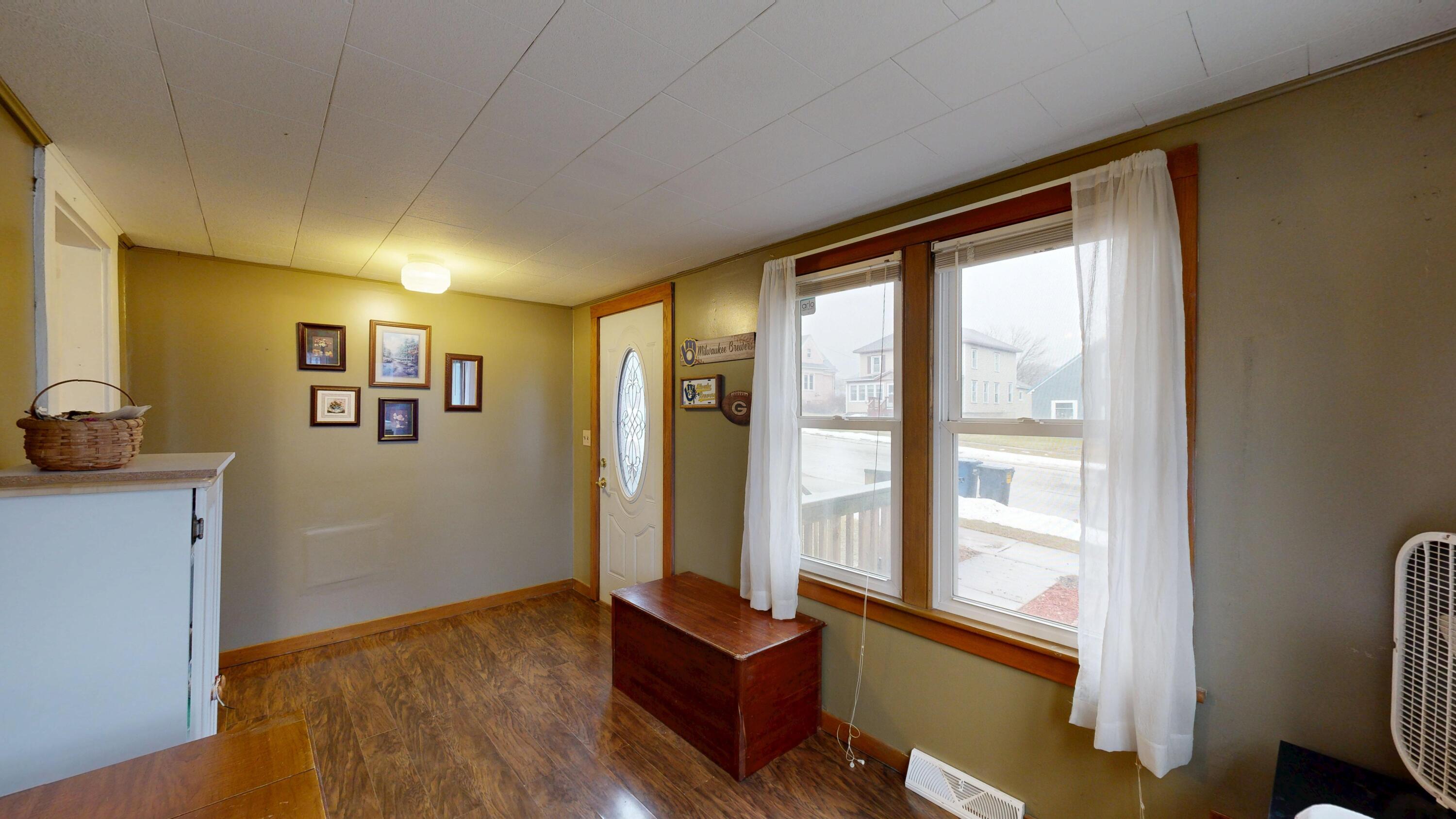 906 Center Street Wilton, WI 54670 - Photo 11 of 66 Entrance