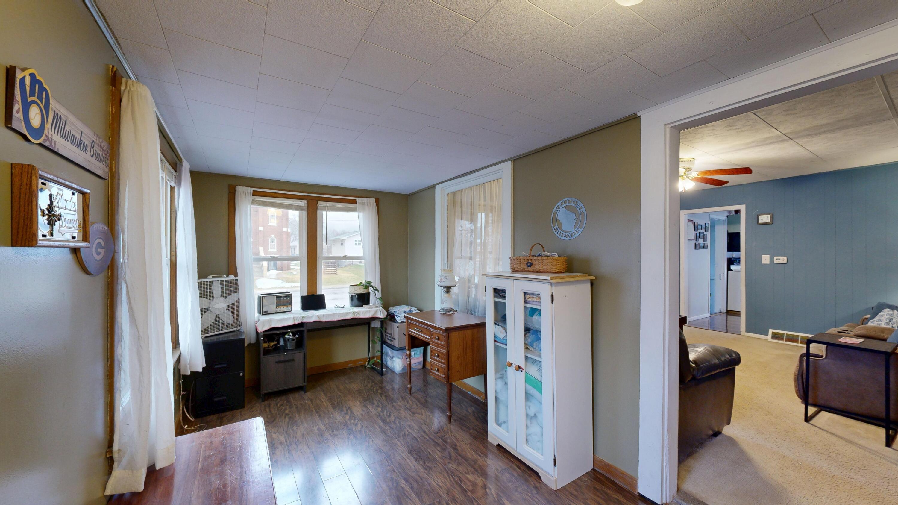 906 Center Street Wilton, WI 54670 - Photo 12 of 66 Entrance