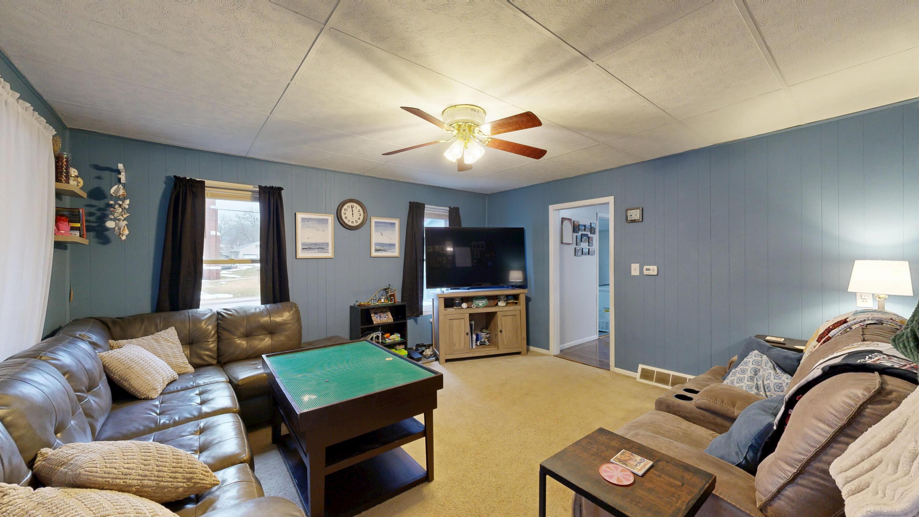 906 Center Street Wilton, WI 54670 - Photo 15 of 66 Living Room