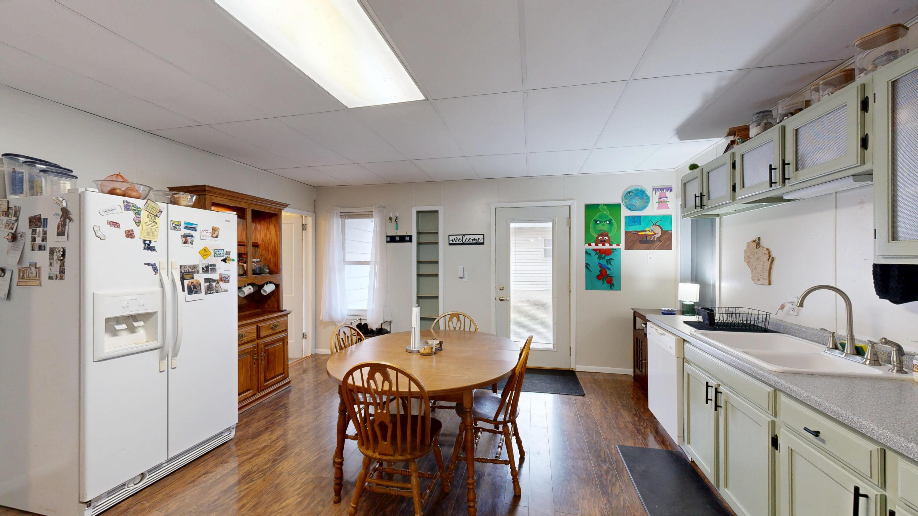 906 Center Street Wilton, WI 54670 - Photo 17 of 66 Kitchen