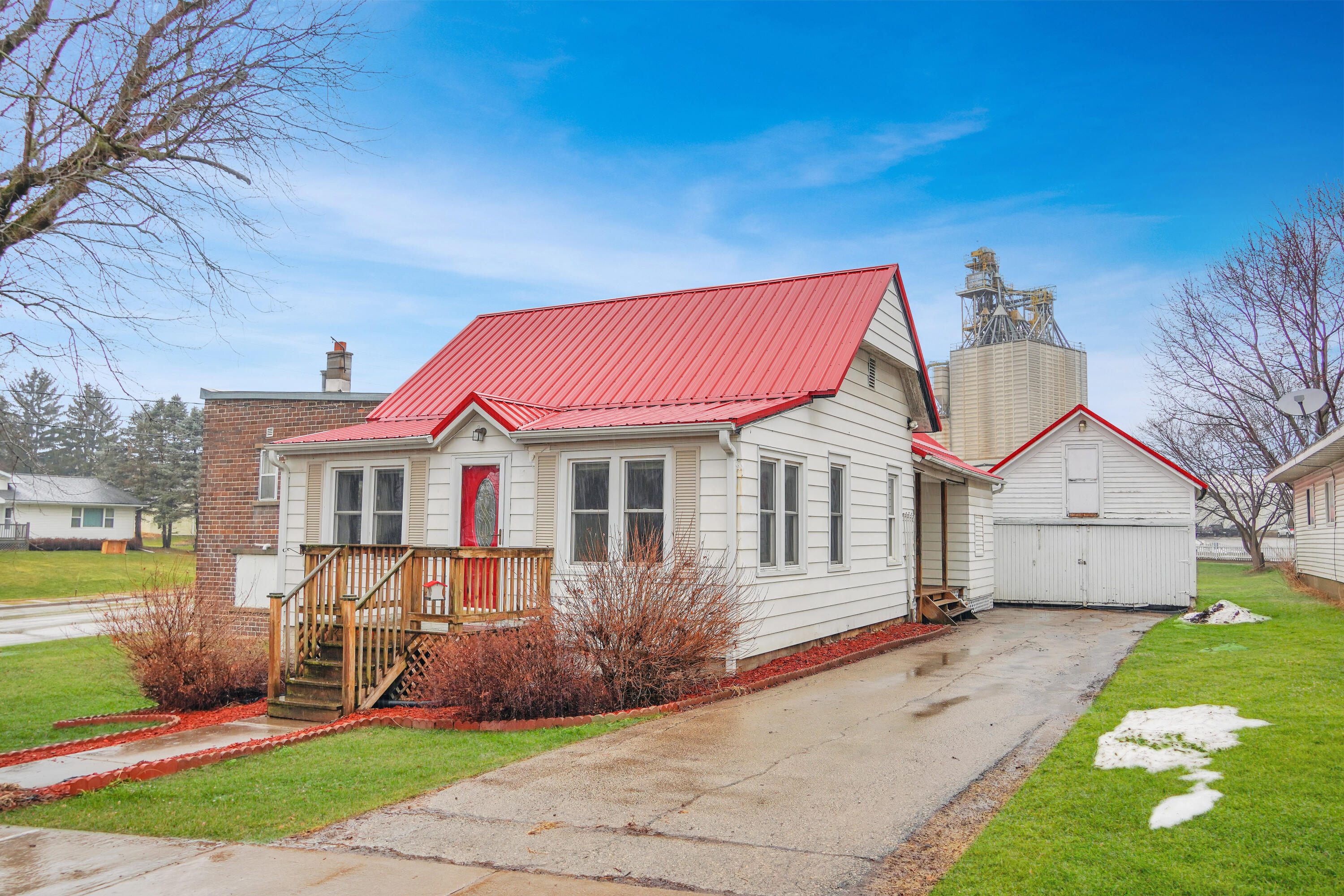 906 Center Street Wilton, WI 54670 - Photo 31 of 66 Exterior