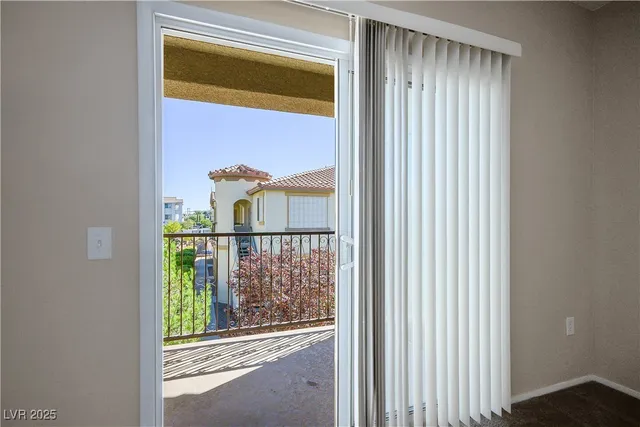 $1,595 | 50 Aura De Blanco Street, Unit 10203, Henderson, NV 89074
