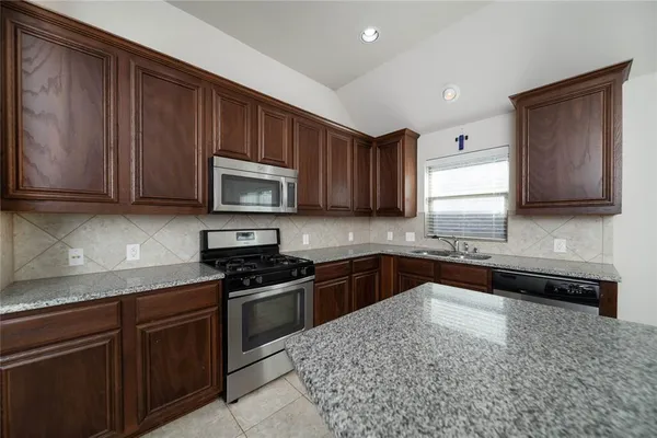 $2,500 | 5609 Centeridge Lane, McKinney, TX 75071