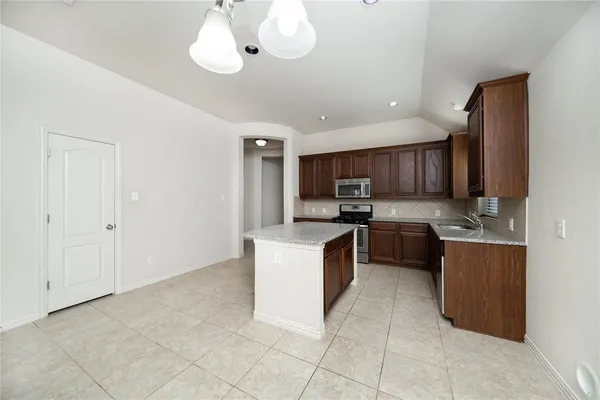 $2,500 | 5609 Centeridge Lane, McKinney, TX 75071