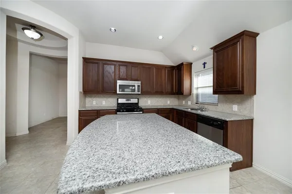 $2,500 | 5609 Centeridge Lane, McKinney, TX 75071