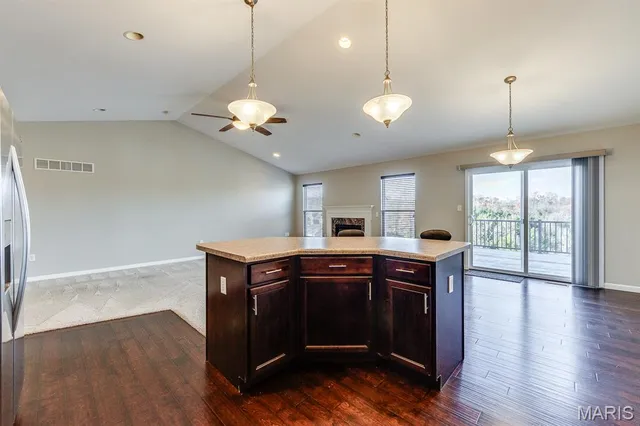 $3,000 | 925 Meramec Grove Drive, Ballwin, MO 63021