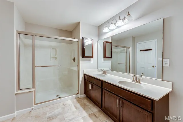 $3,000 | 925 Meramec Grove Drive, Ballwin, MO 63021