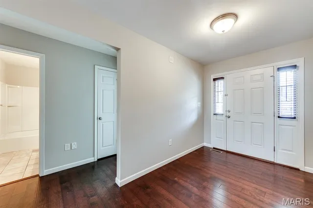 $3,000 | 925 Meramec Grove Drive, Ballwin, MO 63021