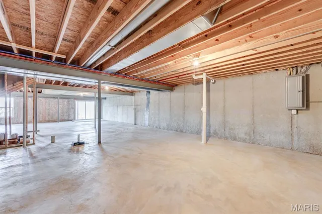 $3,000 | 925 Meramec Grove Drive, Ballwin, MO 63021