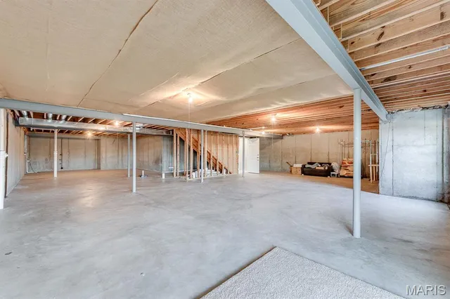 $3,000 | 925 Meramec Grove Drive, Ballwin, MO 63021