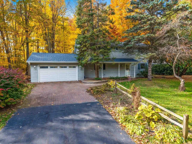 $349,900 | 3683 Austrian Lane, Suamico, WI 54313