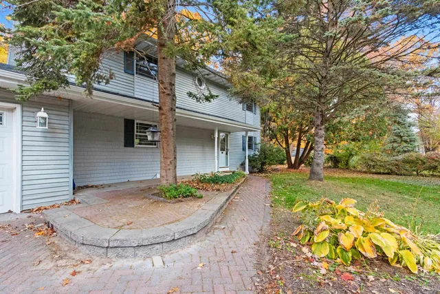 $349,900 | 3683 Austrian Lane, Suamico, WI 54313