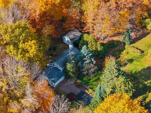 $349,900 | 3683 Austrian Lane, Suamico, WI 54313