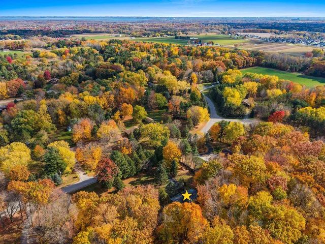 $349,900 | 3683 Austrian Lane, Suamico, WI 54313