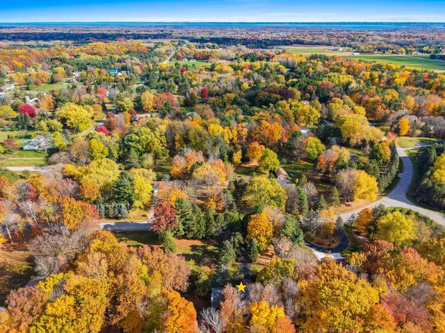 $349,900 | 3683 Austrian Lane, Suamico, WI 54313