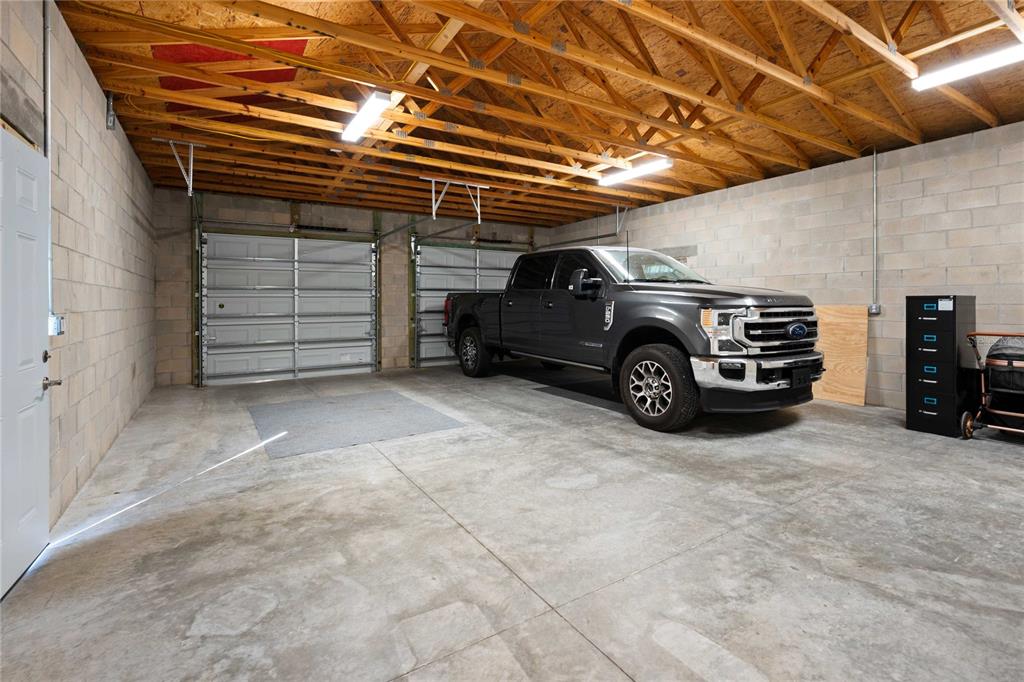 7037 County Road 625 Bushnell, FL 33513 - Photo 12 of 72 a view of a garage