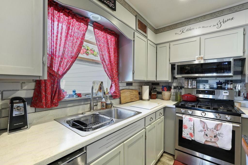 2286 Jayhawk Road Fort Scott, KS 66701 - Photo 12 of 47