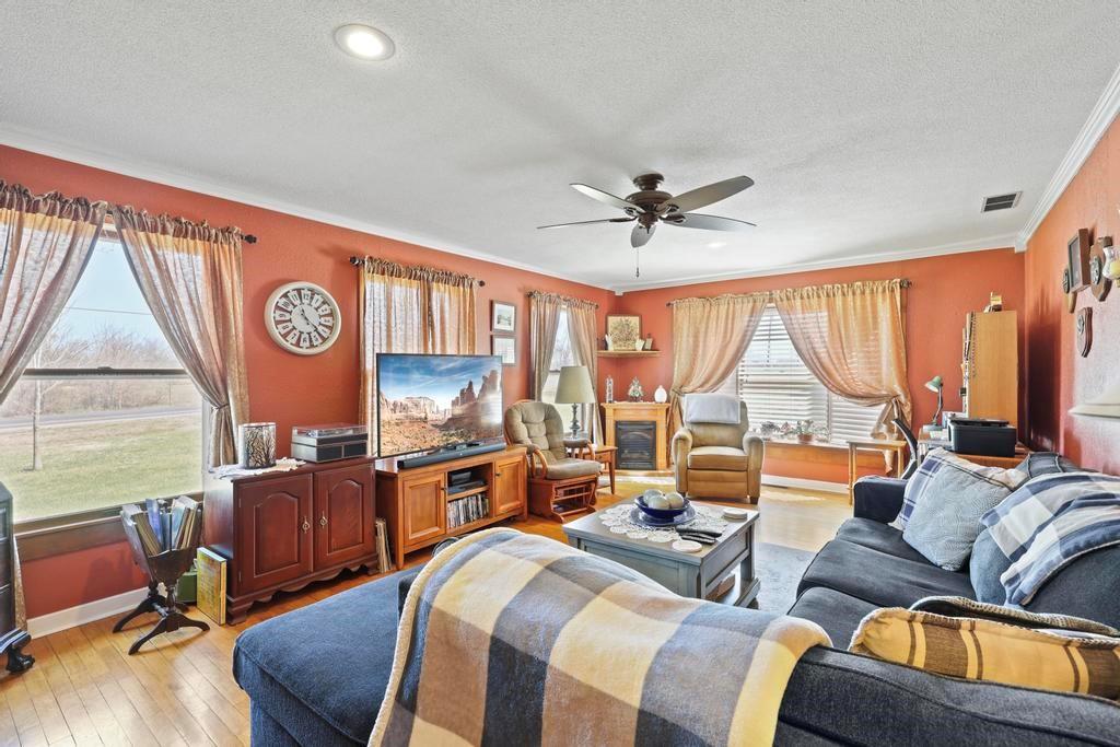 2286 Jayhawk Road Fort Scott, KS 66701 - Photo 6 of 47