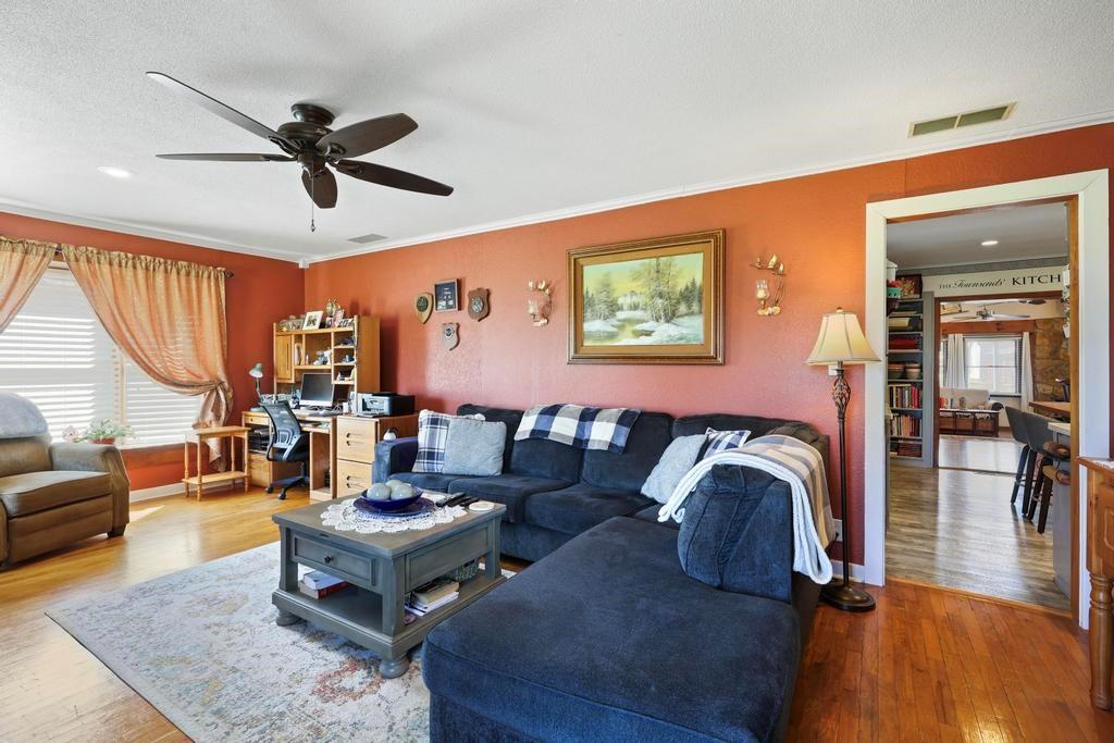 2286 Jayhawk Road Fort Scott, KS 66701 - Photo 7 of 47